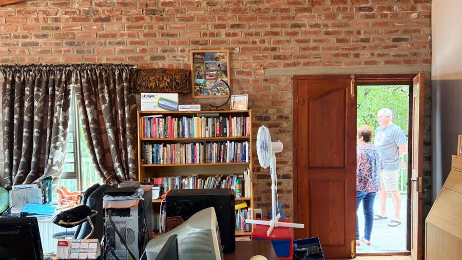 4 Bedroom Property for Sale in Viljoenskroon Rural Free State